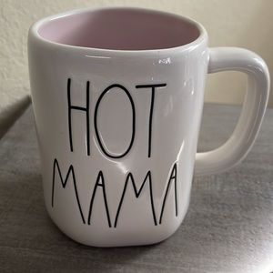 RAE DUNN coffee ☕️ mug “ HOT MAMA” NEW
